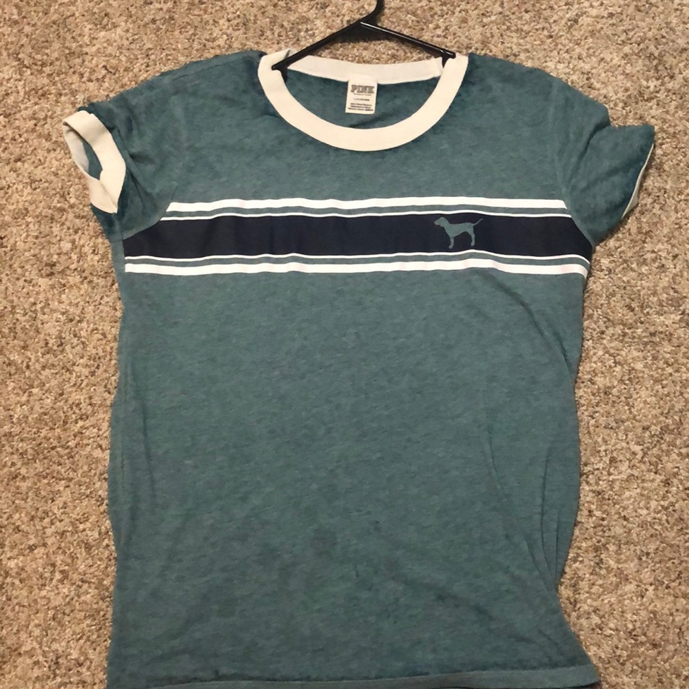 blue t shirt